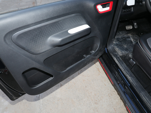 2022款 宏光MINI EV GAMEBOY 300km 玩咖款 磷酸铁锂