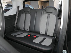 2022款 宏光MINI EV GAMEBOY 300km 玩咖款 磷酸铁锂