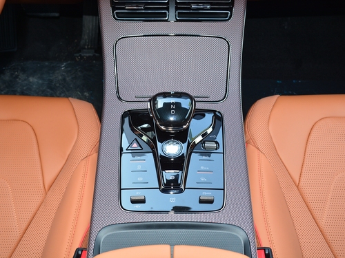 2022款 汉 DM-i 121KM 尊享型