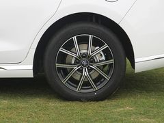 2022款 宋MAX新能源 DM-i 105KM 行政版