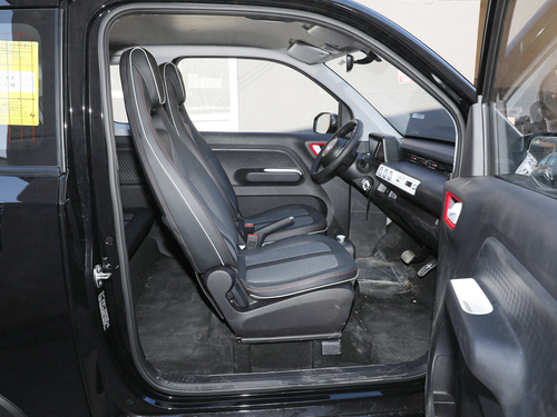 2022款 宏光MINI EV GAMEBOY 300km 玩咖款 磷酸铁锂