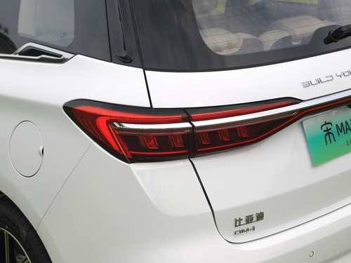 2022款 宋MAX新能源 DM-i 105KM 行政版