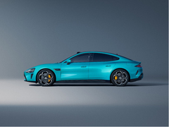 2023款 小米SU7 668km 后驱标准版图片_高清图