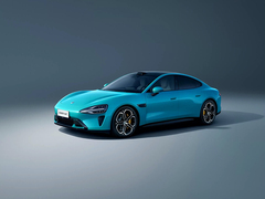 2023款 小米SU7 668km 后驱标准版图片_高清图