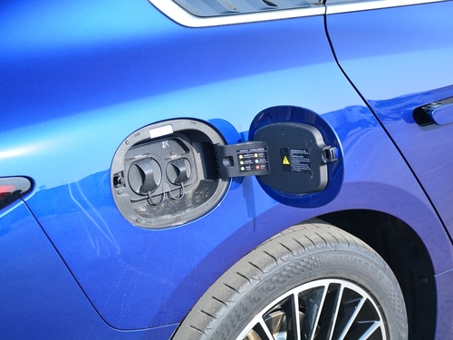 2022款 汉 DM-i 121KM 尊享型