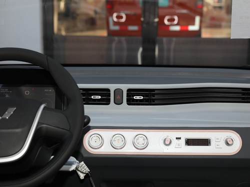 2022款 宏光MINI EV 马卡龙臻享款 三元锂