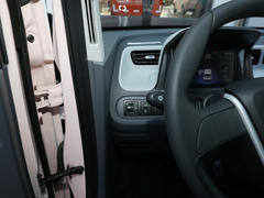 2022款 宏光MINI EV 马卡龙臻享款 三元锂