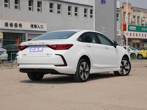 2022款 北京EU7 逸尚版