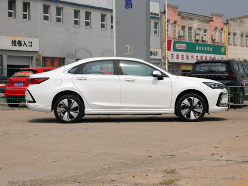 2022款 北京EU7 逸尚版