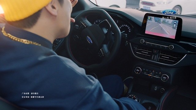 新一代福克斯 自动泊车宣传视频